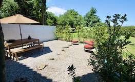 Jardin du gîte - Domaine de Montcalm - Location dans les Pyrénées Orientales