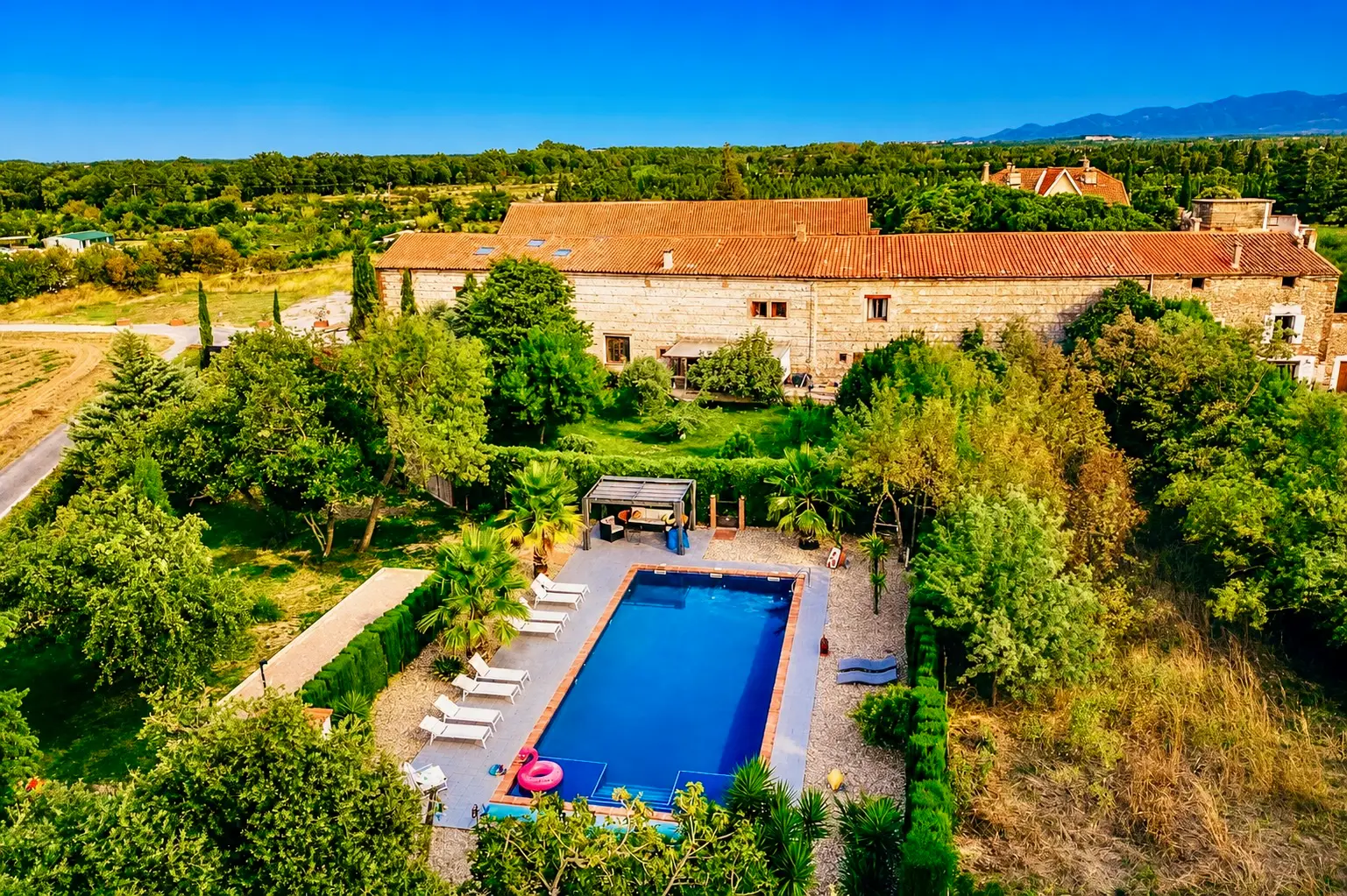 Le Mas du Domaine de Montcalm à Thuir, domaine avec piscine dans les Pyrénées-Orientales