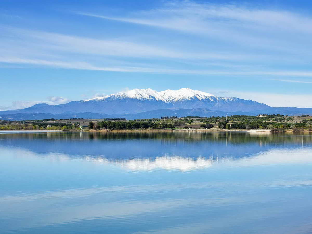 Lac de Villeneuve-de-la-Raho près de Perpignan