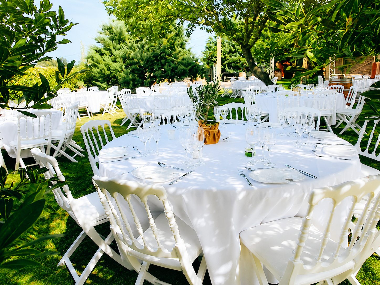 Décoration de table pour mariage au Mas du Domaine de Montcalm