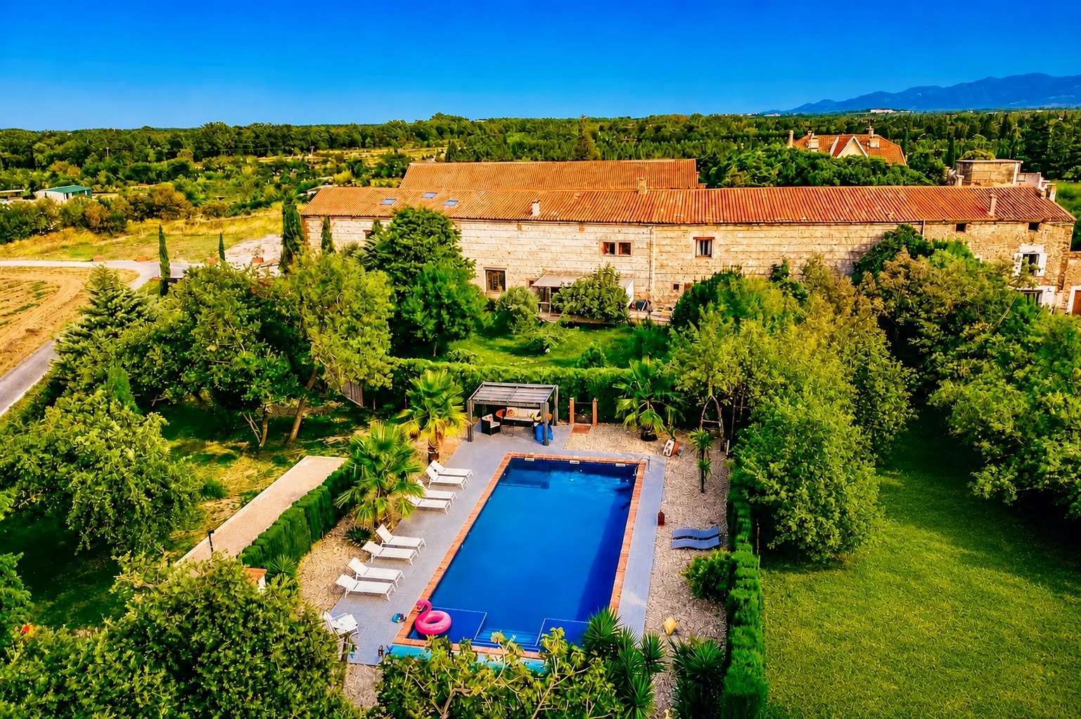 Le Mas du Domaine de Montcalm à Thuir, domaine avec piscine dans les Pyrénées-Orientales